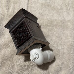 Scentsy Wall Plug-In Warmer